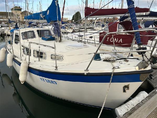 LM 27 For Sale From Seakers Yacht Brokers